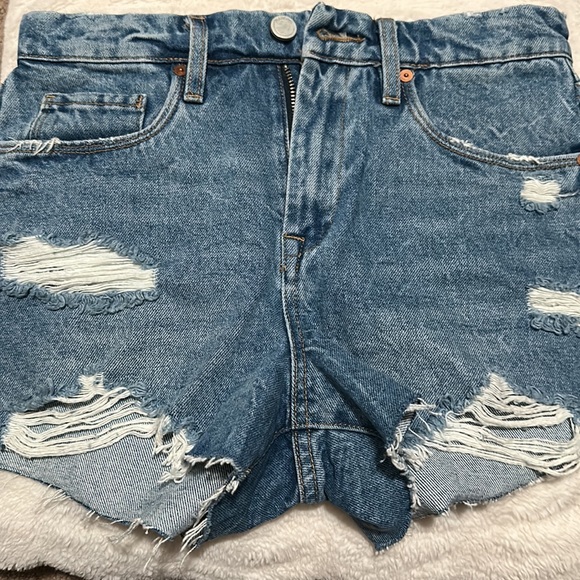 BLANKNYC Jean shorts - Picture 2 of 6